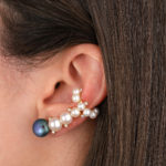 Brinco ear cuff e piercing com pérolas